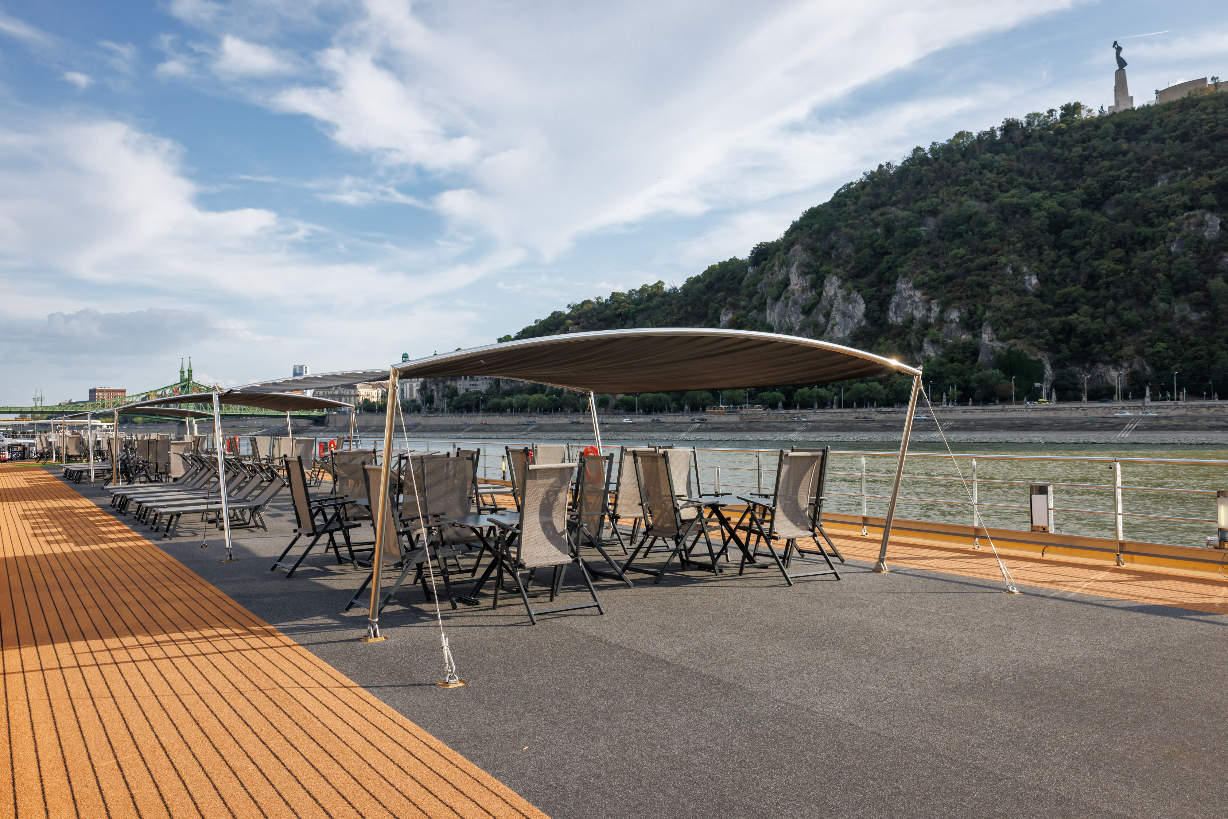 Avalon Tranquility II - Sky Deck